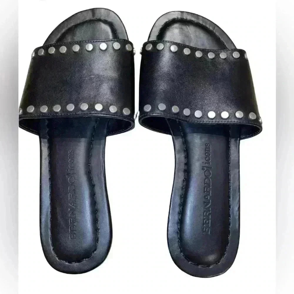 Bernardo Icons Leather Studded Slides size 7.5